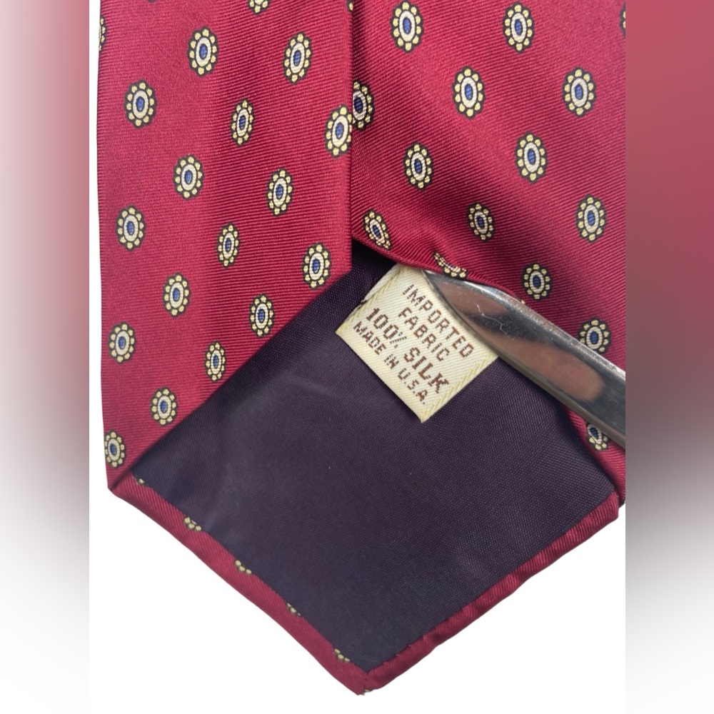 YSL Yves Saint Laurent Men's Neck Tie‎ 100% Silk Made in USA 57" - Picture 3 of 8